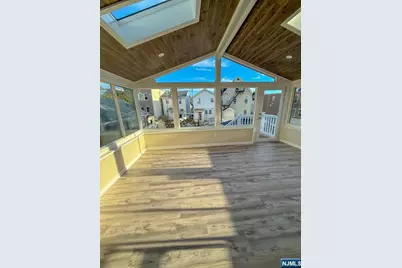 223 Day Avenue, Cliffside Park, NJ 07010 - Photo 16
