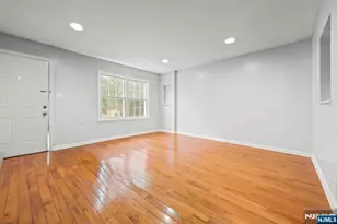 12 Bayview Ave, Jersey City, NJ 07305 - Photo 6