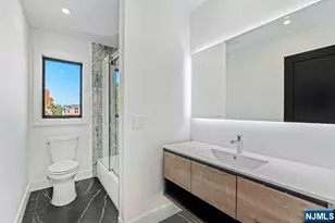 425 Grandview Pl, Fort Lee, NJ 07024 - Photo 30