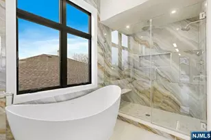 425 Grandview Pl, Fort Lee, NJ 07024 - Photo 24