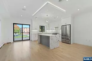 425 Grandview Pl, Fort Lee, NJ 07024 - Photo 12