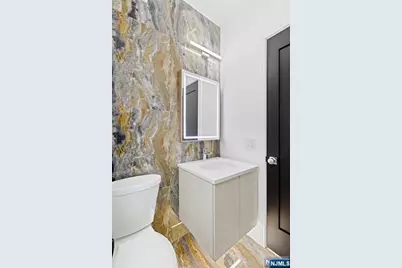 425 Grandview Place, Fort Lee, NJ 07024 - Photo 18