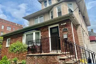 131 Bergen Ave 2nd Floor, Ridgefield Park, NJ 07660 - Photo 1