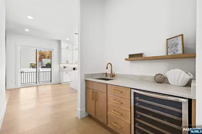 187 Brookfield Avenue, Paramus, NJ 07652 - Photo 10