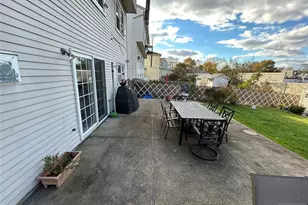 17A Garden Dr, Elmwood Park, NJ 07407 - Photo 4