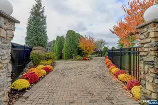 2 Meyer Ct 1602, West Orange Township, NJ 07052 - Photo 2