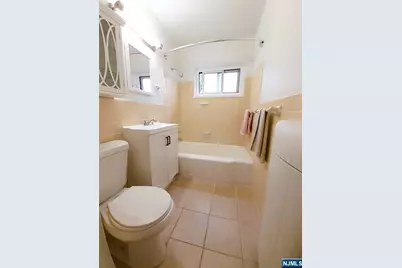 3071 Edwin Avenue 5G #5G, Fort Lee, NJ 07024 - Photo 16