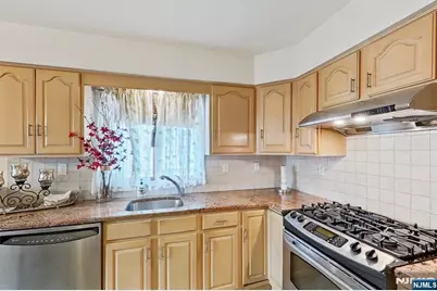 46 Bayliss Street, North Arlington, NJ 07031 - Photo 18