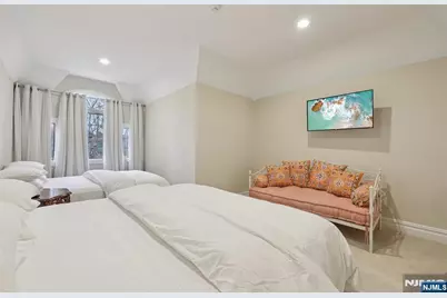 14 Henion Garden, Mahwah, NJ 07430 - Photo 24