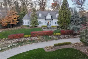 14 Henion Gdn, Mahwah, NJ 07430 - Photo 2