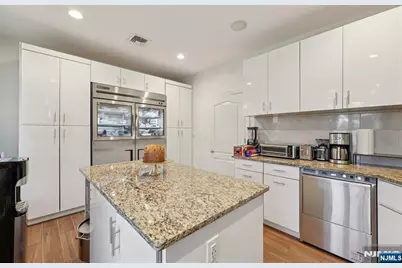 14 Henion Garden, Mahwah, NJ 07430 - Photo 14