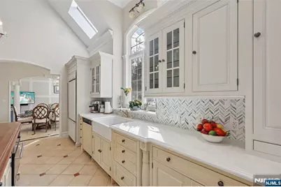 14 Henion Garden, Mahwah, NJ 07430 - Photo 10