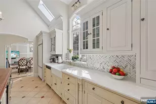 14 Henion Gdn, Mahwah, NJ 07430 - Photo 10