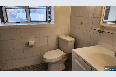 50 Columbia Avenue 2nd Floor #2nd Floor, Palisades Park, NJ 07650 - Photo 4