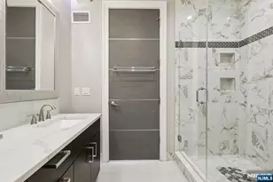 26 Hudson Terrace, Edgewater, NJ 07020 - Photo 28