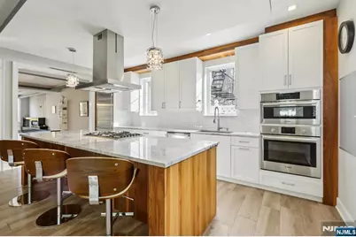 26 Hudson Terrace, Edgewater, NJ 07020 - Photo 18
