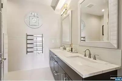 26 Hudson Terrace, Edgewater, NJ 07020 - Photo 28