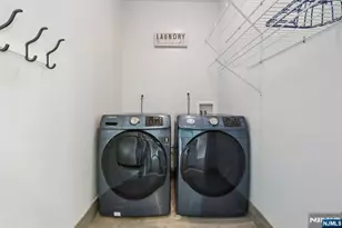 26 Hudson Terrace, Edgewater, NJ 07020 - Photo 34