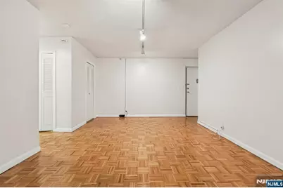 150 Overlook Avenue 6H #6H, Hackensack, NJ 07601 - Photo 8