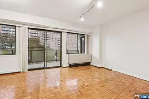 150 Overlook Ave 6H, Hackensack, NJ 07601 - Photo 12