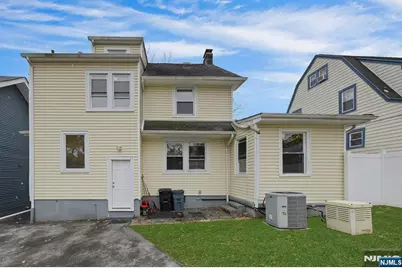 137 Johnson Avenue, Teaneck Township, NJ 07666 - Photo 32