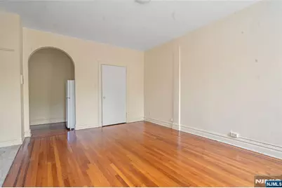 821 Bergen B5 #B5, Jersey City, NJ 07306 - Photo 4