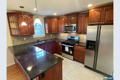 292 Hemlock Terrace 2 #2, Teaneck Township, NJ 07666 - Photo 12