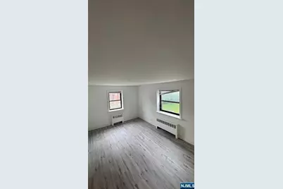 2335 Hudson A7 #A7, Fort Lee, NJ 07024 - Photo 2