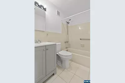 109 Grand 1A #1A, Englewood, NJ 07631 - Photo 18