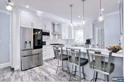 221 Passaic Avenue, Hasbrouck Heights, NJ 07604 - Photo 10