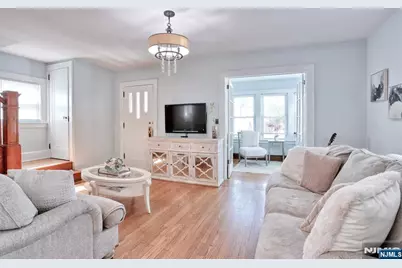 221 Passaic Avenue, Hasbrouck Heights, NJ 07604 - Photo 8