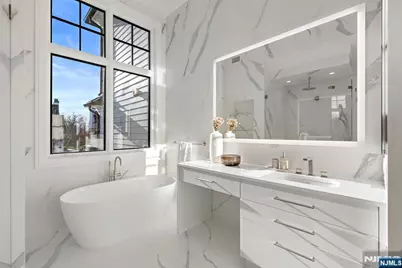 24 Stone Bridge Court, Demarest, NJ 07627 - Photo 10