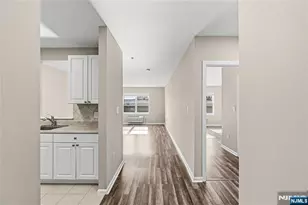 905 River Road 202, Edgewater, NJ 07020 - Photo 2