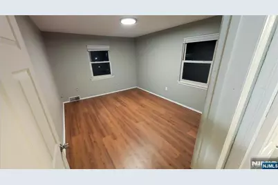 196-198 Tuxedo Parkway, Newark, NJ 07106 - Photo 4