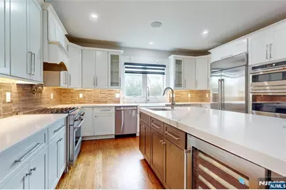 19 Meadowbrook Road, Upper Saddle River, NJ 07458 - Photo 6