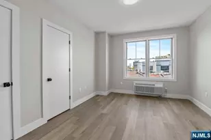 2021 Jones Road 106, Fort Lee, NJ 07024 - Photo 8