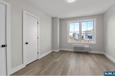 2021 Jones Road 203 #203, Fort Lee, NJ 07024 - Photo 8