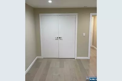 550 North Avenue E #E, Fort Lee, NJ 07024 - Photo 12