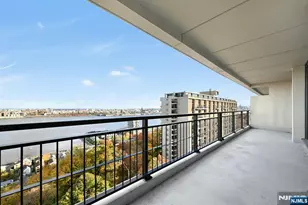 2 Horizon Road 1418, Fort Lee, NJ 07024 - Photo 18