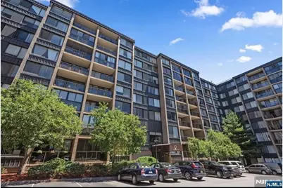 9060 Palisade Avenue 811 #811, North Bergen, NJ 07047 - Photo 1