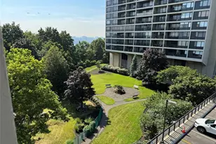 6 Horizon Road 302, Fort Lee, NJ 07024 - Photo 2