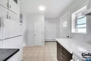 425 Hancock Pl, Fairview, NJ 07022 - Photo 12