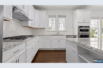 54 Landmark Lane 54 #54, Fair Lawn, NJ 07410 - Photo 16