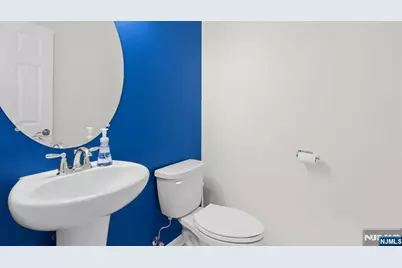 54 Landmark Lane 54 #54, Fair Lawn, NJ 07410 - Photo 12