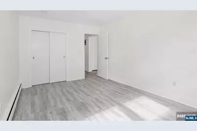 86 Chestnut Street, Rutherford, NJ 07070 - Photo 2