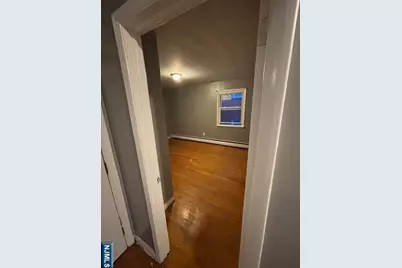 20 Brookdale 1 #1, Newark, NJ 07106 - Photo 2