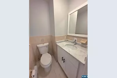 2420 Rossett Street A #A, Fort Lee, NJ 07024 - Photo 8