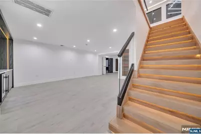 801 Godwin Road, Paramus, NJ 07652 - Photo 42