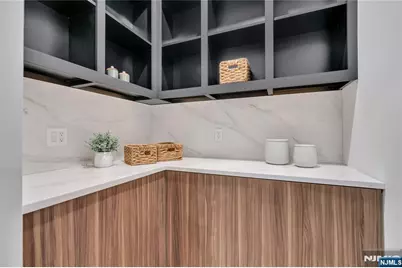 801 Godwin Road, Paramus, NJ 07652 - Photo 28