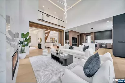 801 Godwin Road, Paramus, NJ 07652 - Photo 22